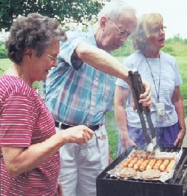 Bruce, Carolyn & dancers